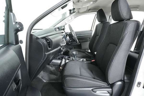 2021 Toyota Hilux SR (4x4) GUN126R Facelift 4X4