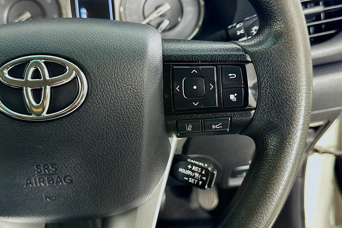 2021 Toyota Hilux SR (4x4) GUN126R Facelift 4X4