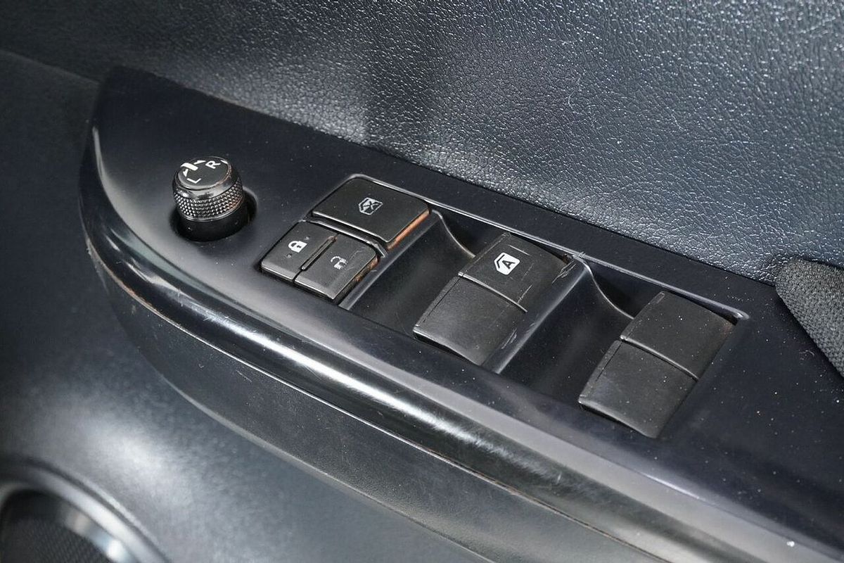 2018 Toyota Hilux SR (4x4) GUN126R MY19 4X4