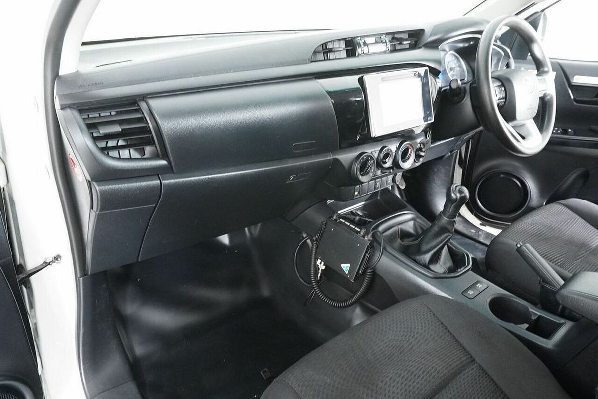 2018 Toyota Hilux SR (4x4) GUN126R MY19 4X4