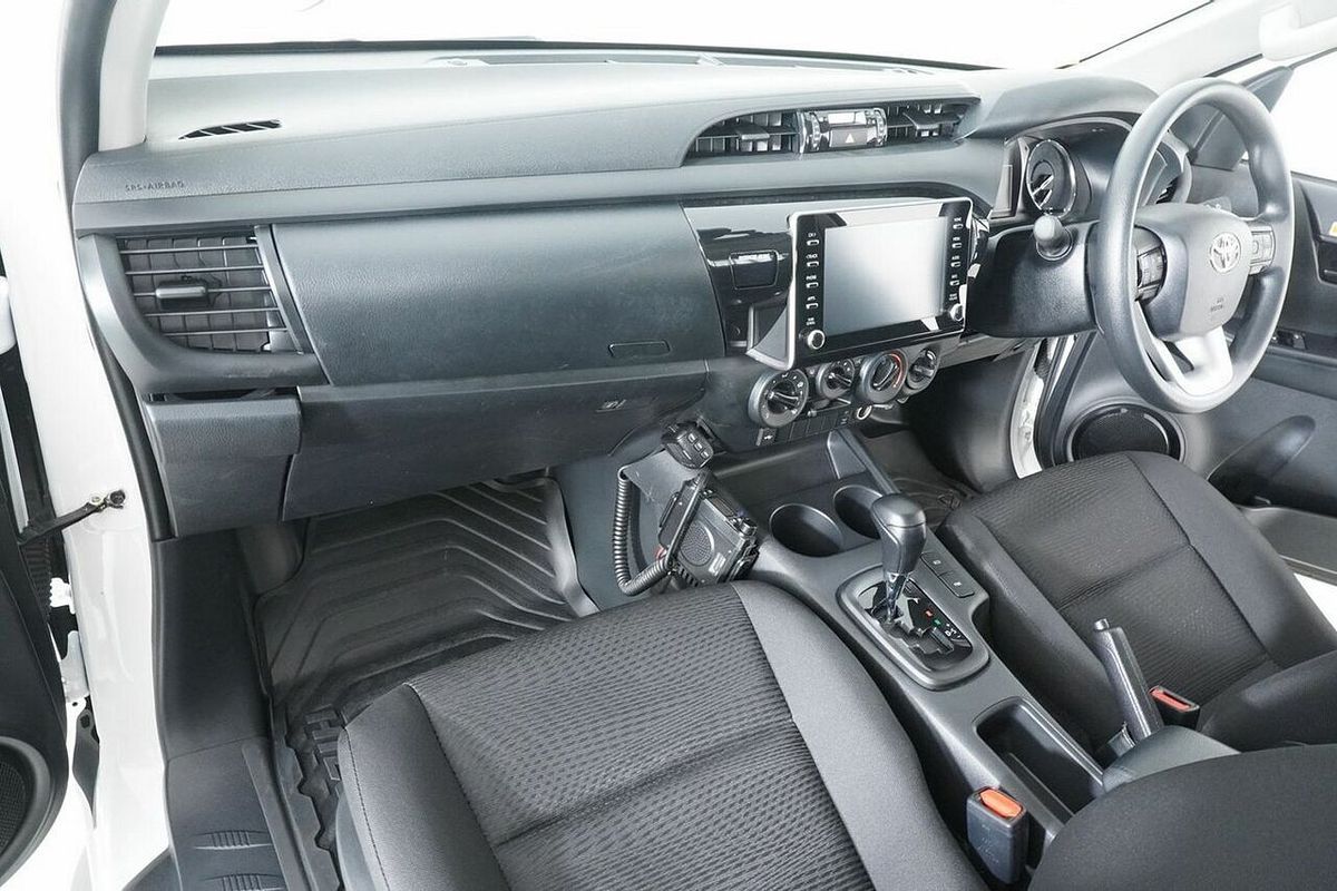 2024 Toyota Hilux SR (4x4) GUN126R 4X4