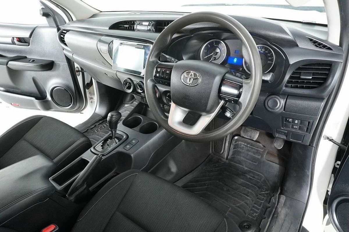 2018 Toyota Hilux SR (4x4) GUN126R MY19 4X4
