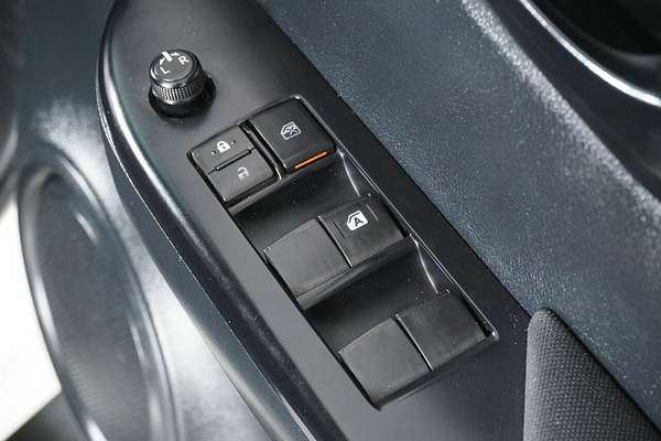 2021 Toyota Hilux SR (4x4) GUN126R Facelift 4X4