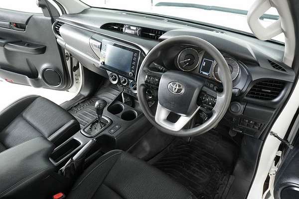 2021 Toyota Hilux SR (4x4) GUN126R Facelift 4X4