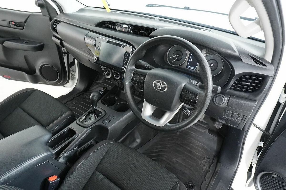 2023 Toyota Hilux SR (4x4) Steel Wheels GUN126R 4X4