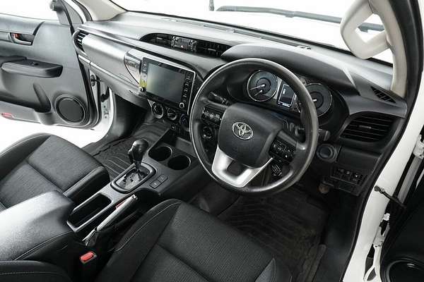2022 Toyota Hilux SR (4x4) GUN126R 4X4