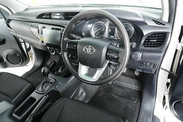 2022 Toyota Hilux SR (4x4) Steel Wheels GUN126R 4X4