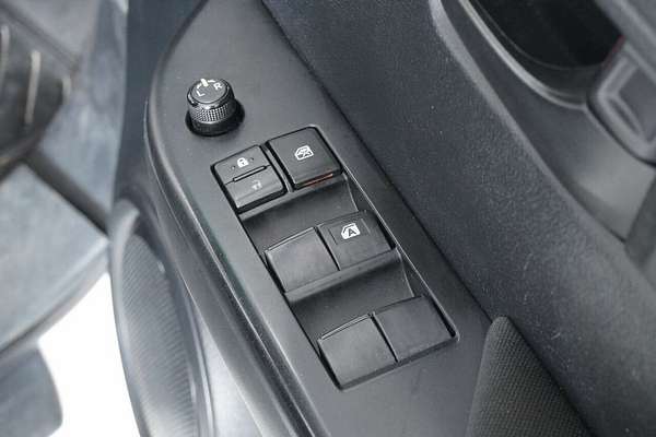 2020 Toyota Hilux SR (4x4) GUN126R Facelift 4X4