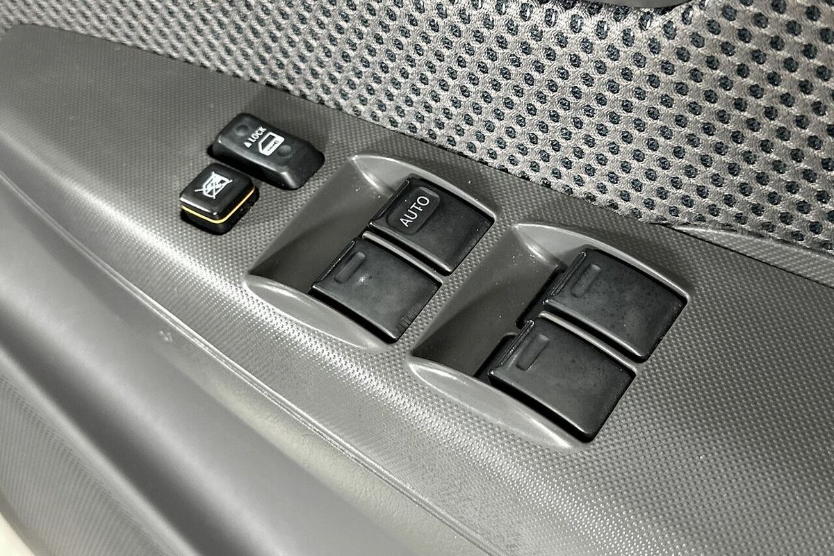2012 Toyota Hilux SR (4x4) KUN26R MY12 4X4