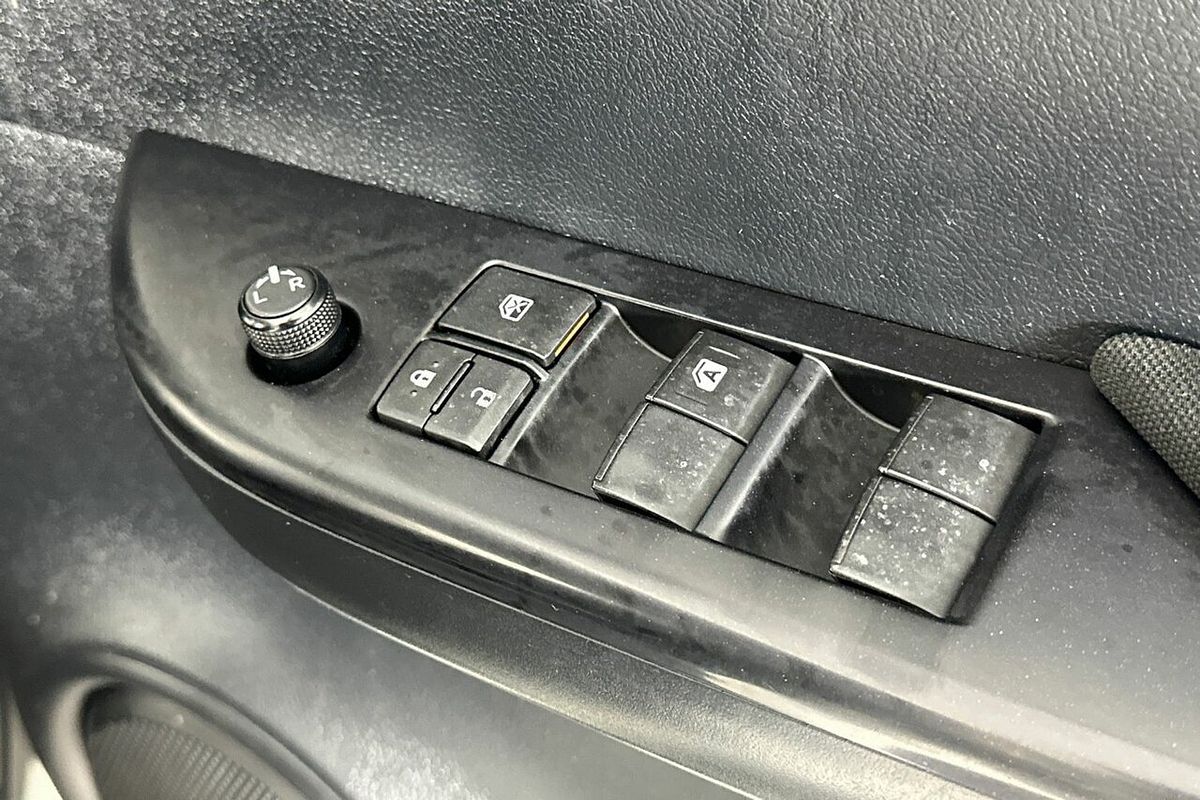 2019 Toyota Hilux SR (4x4) GUN126R MY19 4X4