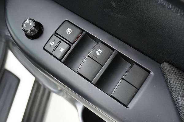 2024 Toyota Hilux SR (4x4) GUN126R 4X4