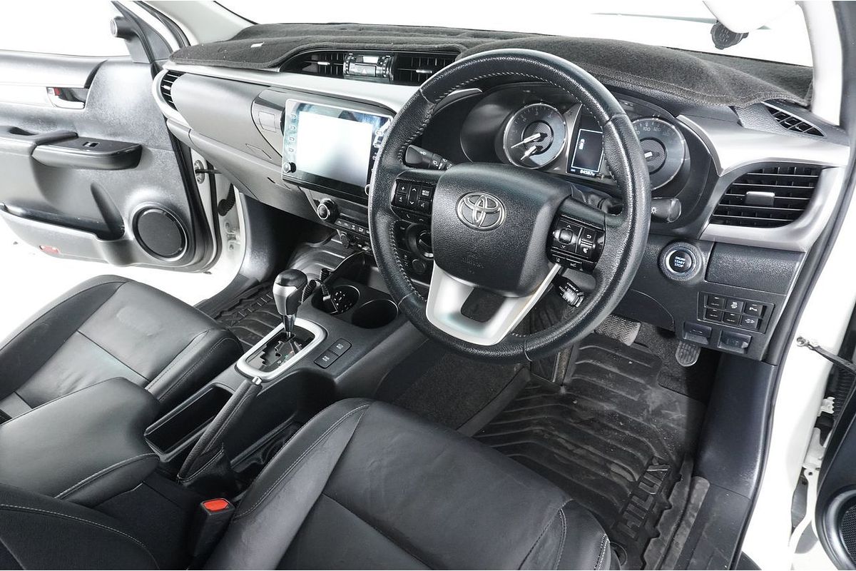 2021 Toyota Hilux SR5 + Premium Interior (4x4) GUN126R 4X4