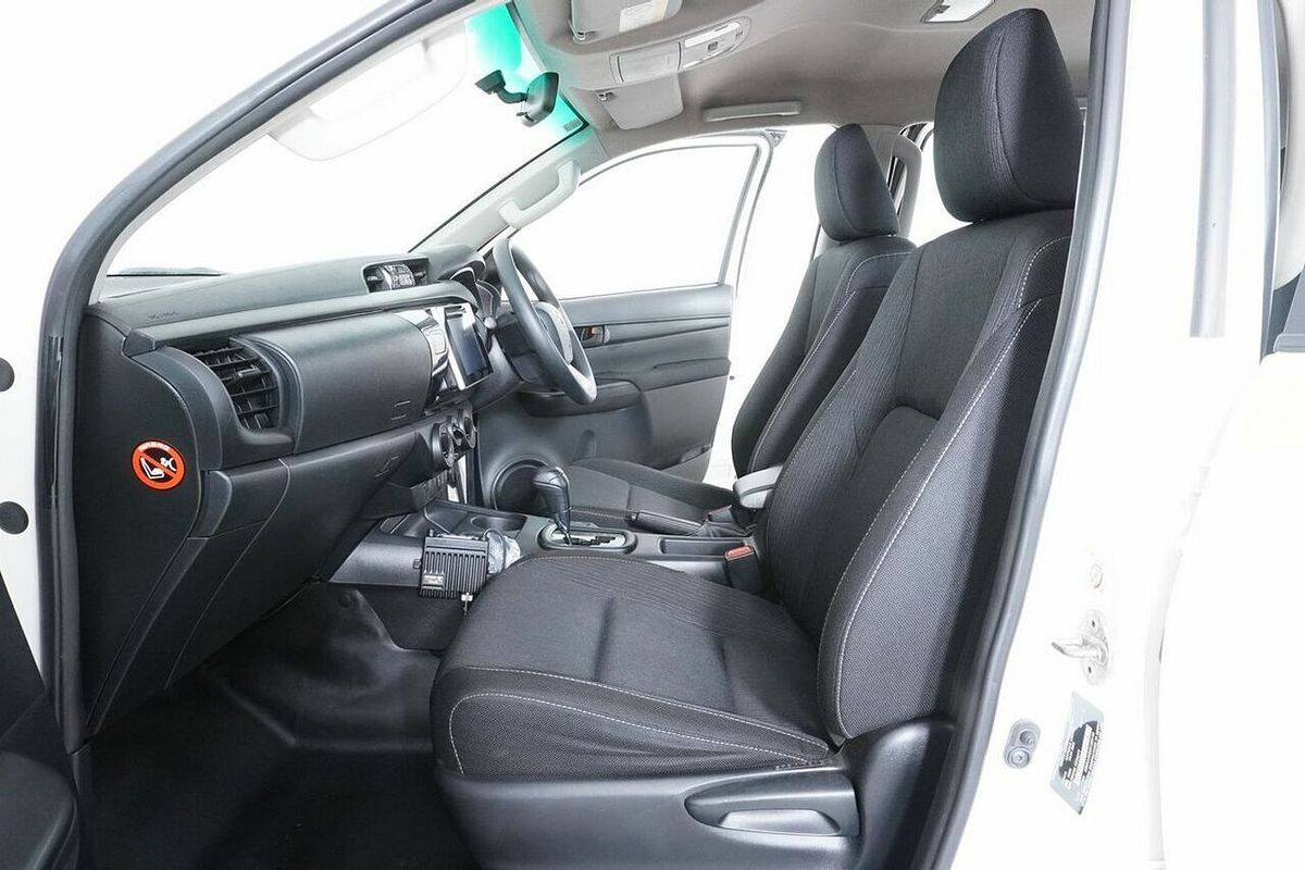 2019 Toyota Hilux SR (4x4) GUN126R MY19 4X4