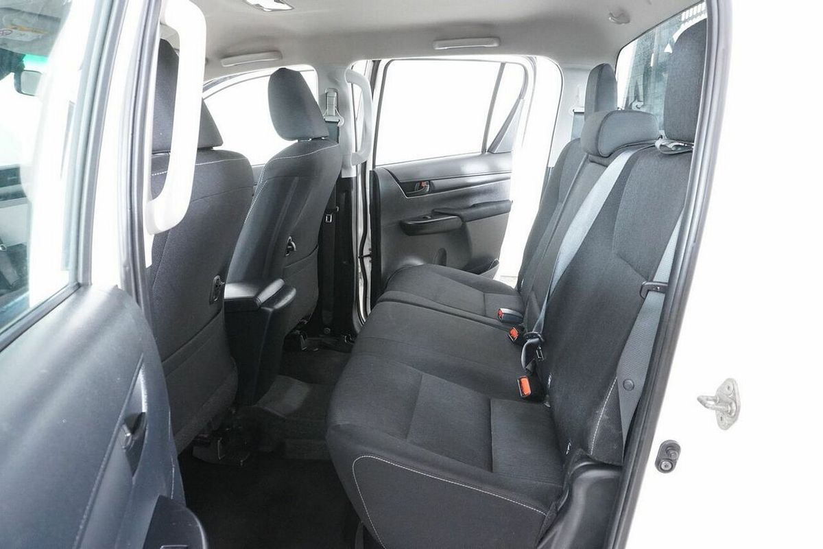 2021 Toyota Hilux SR (4x4) GUN126R Facelift 4X4
