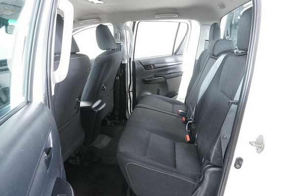 2021 Toyota Hilux SR (4x4) GUN126R Facelift 4X4