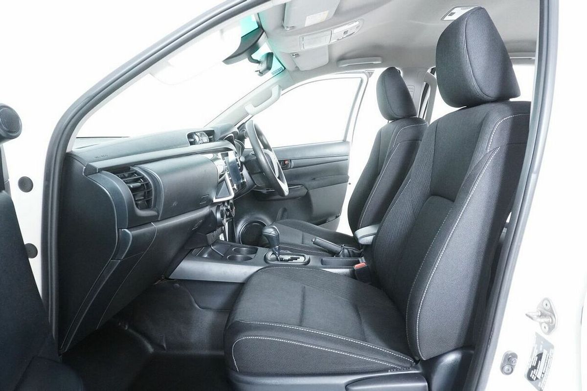 2021 Toyota Hilux SR (4x4) GUN126R Facelift 4X4