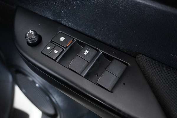 2021 Toyota Hilux SR (4x4) GUN126R Facelift 4X4