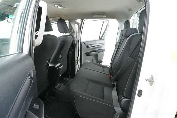 2021 Toyota Hilux SR (4x4) GUN126R 4X4