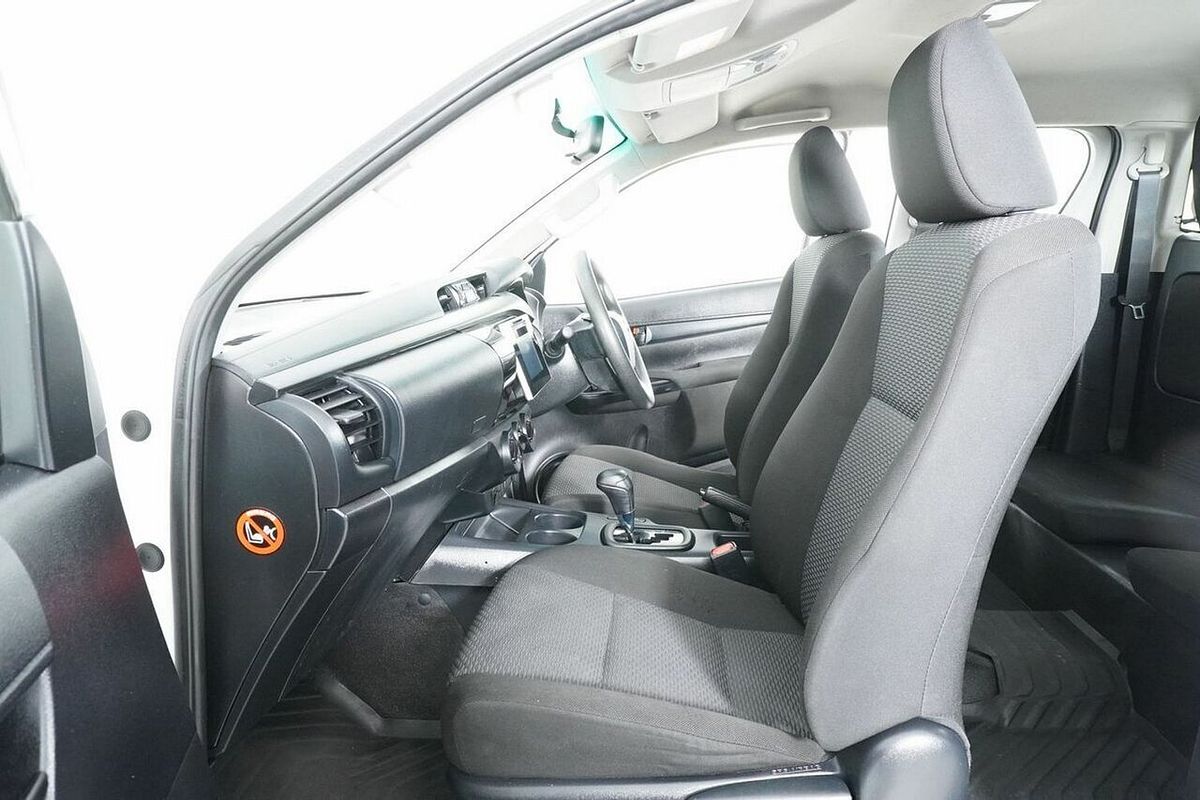 2019 Toyota Hilux Workmate (4x4) GUN125R MY19 4X4