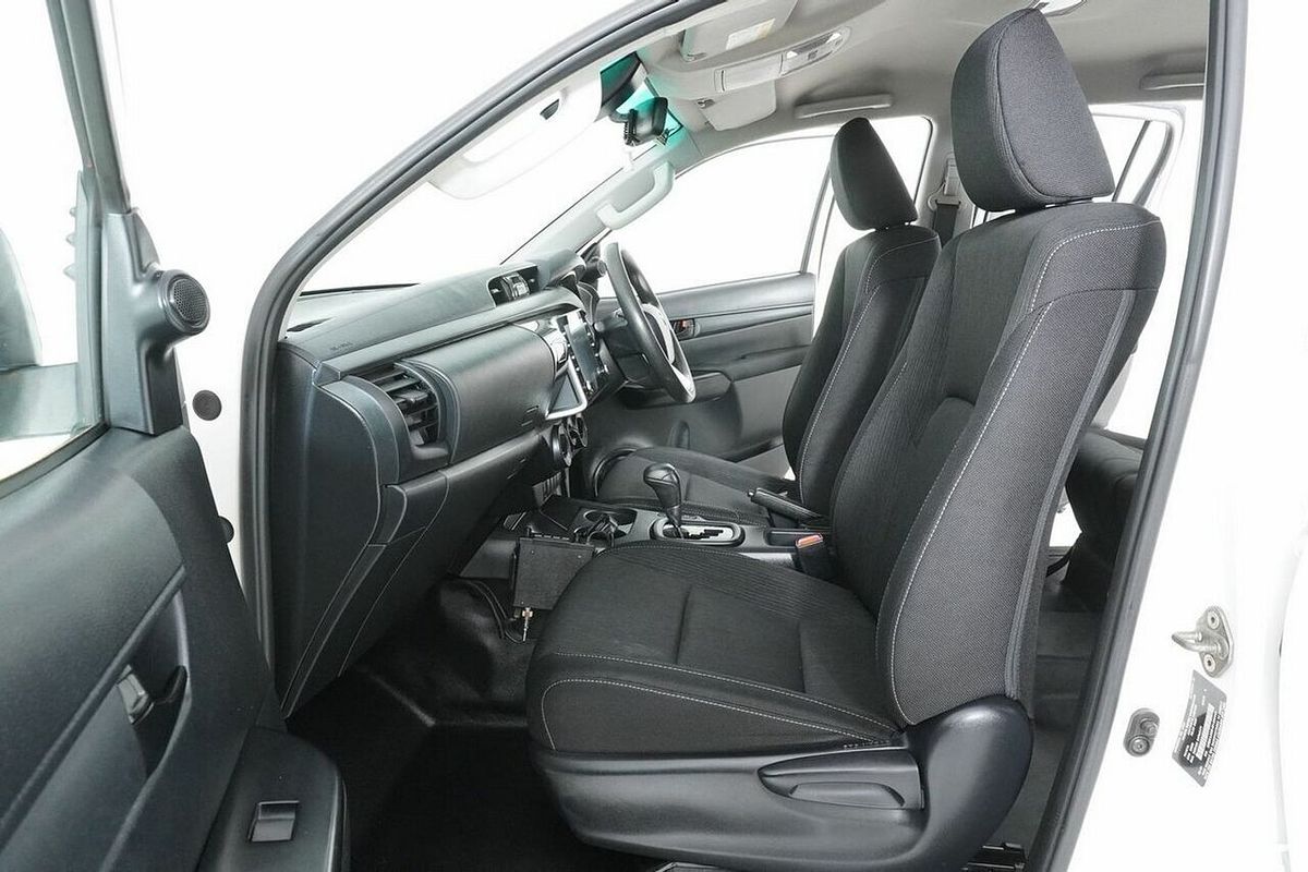 2021 Toyota Hilux SR (4x4) GUN126R 4X4