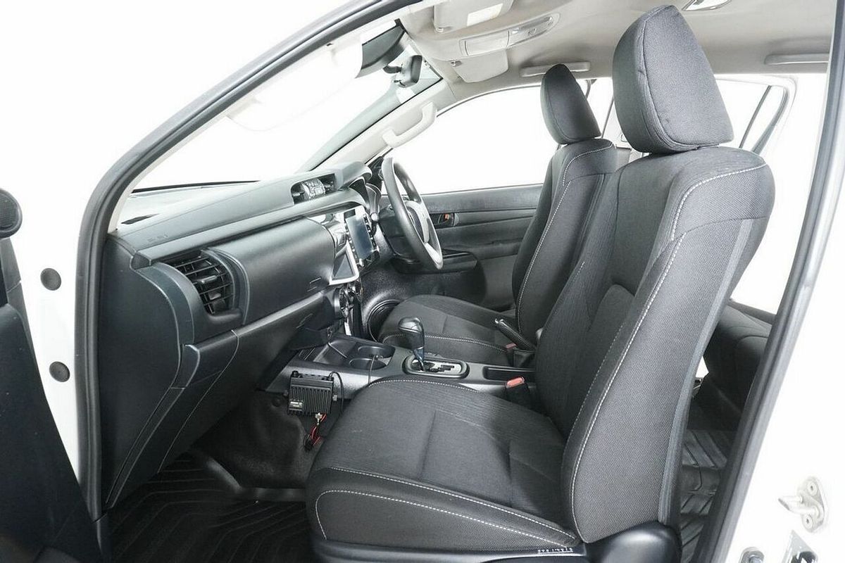 2021 Toyota Hilux SR (4x4) GUN126R Facelift 4X4