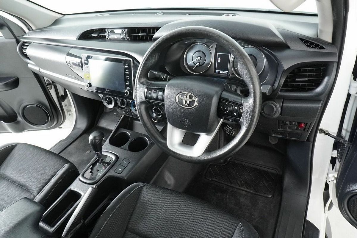 2021 Toyota Hilux SR (4x4) GUN126R Facelift 4X4