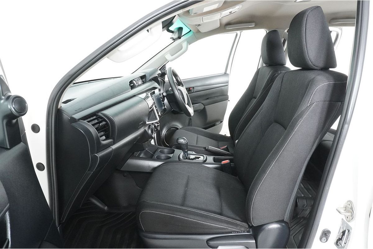 2021 Toyota Hilux SR (4x4) GUN126R 4X4