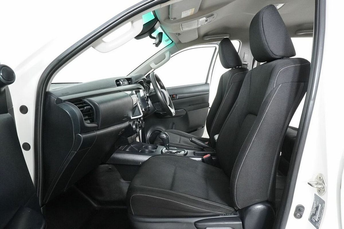 2021 Toyota Hilux SR (4x4) GUN126R 4X4