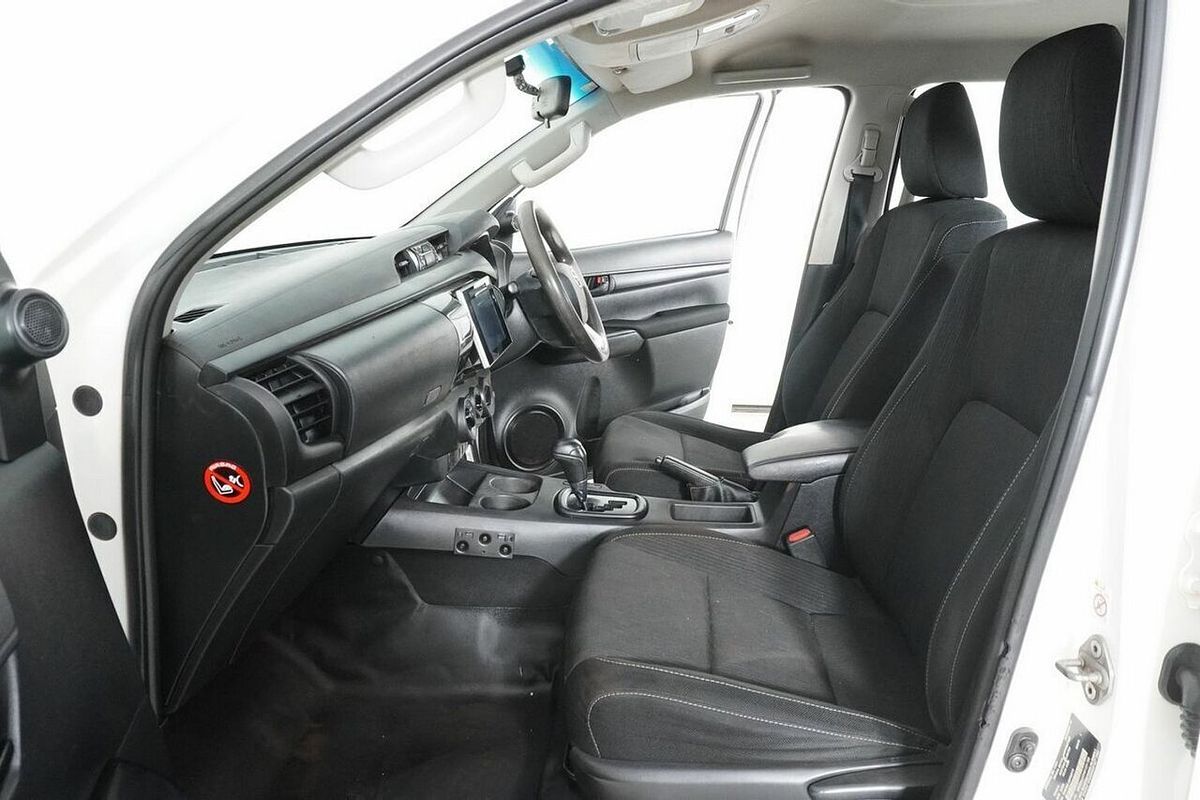 2019 Toyota Hilux SR (4x4) GUN126R MY19 4X4