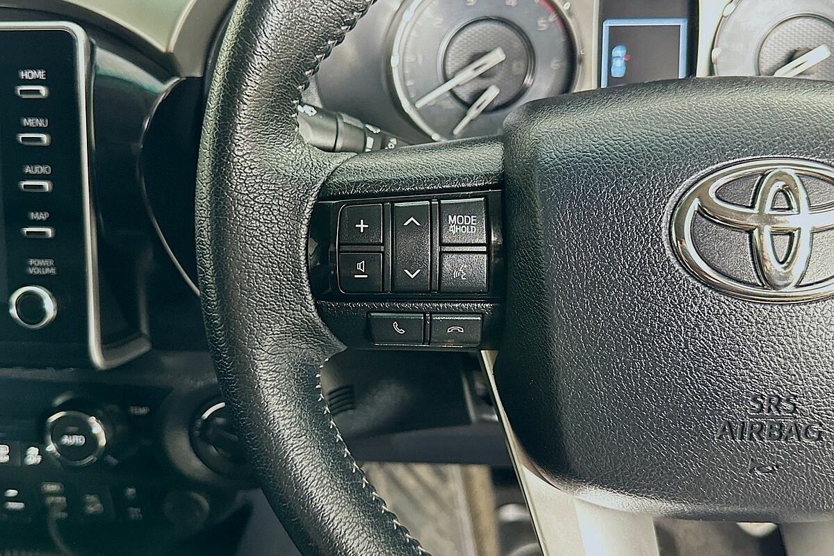 2021 Toyota Hilux SR5 (4x4) GUN126R Facelift 4X4