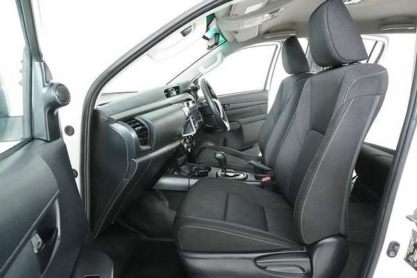 2021 Toyota Hilux SR (4x4) GUN126R Facelift 4X4