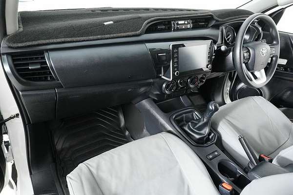 2021 Toyota Hilux SR (4x4) GUN126R Facelift 4X4