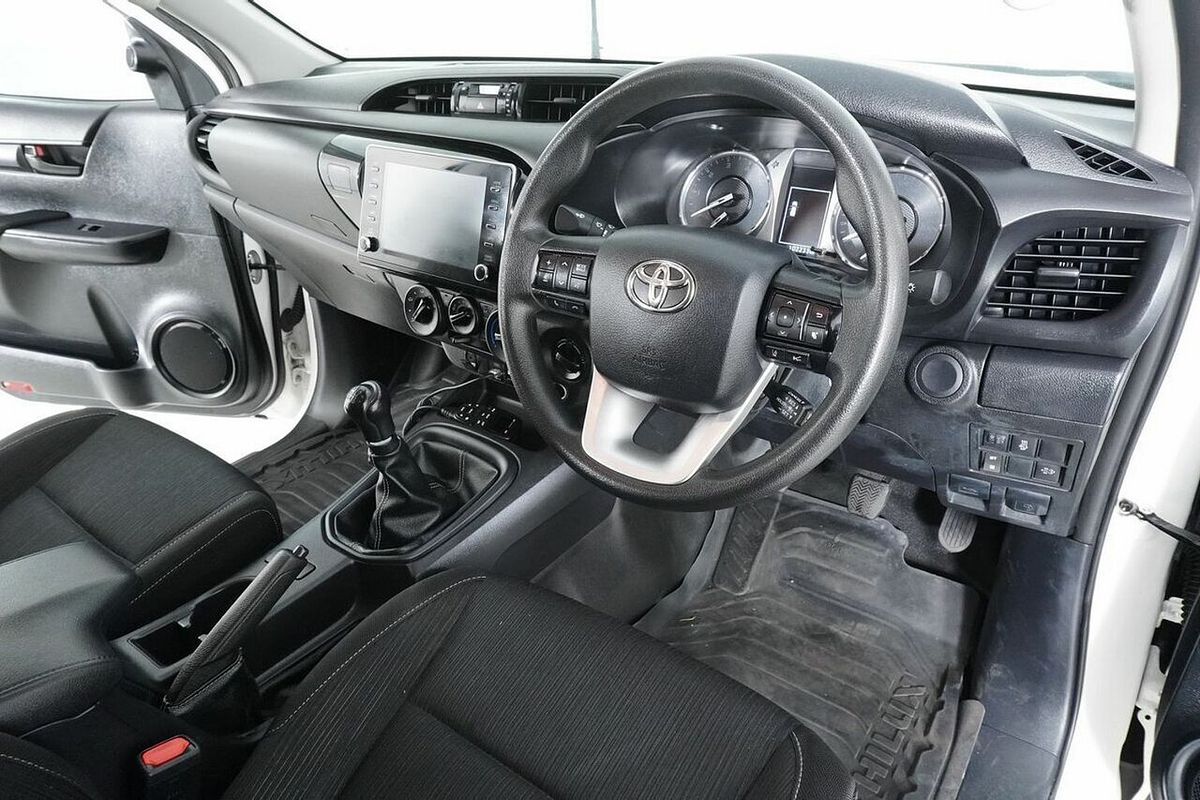 2021 Toyota Hilux SR (4x4) GUN126R Facelift 4X4