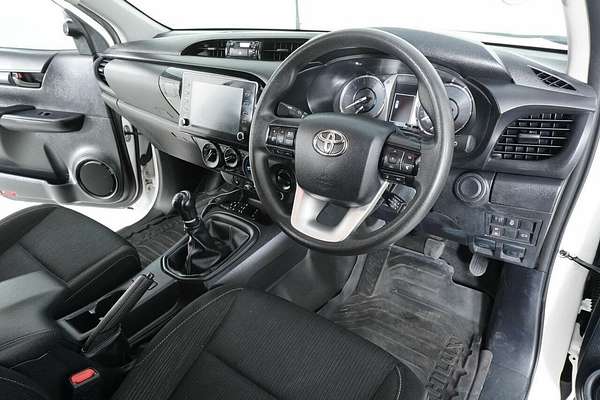 2021 Toyota Hilux SR (4x4) GUN126R Facelift 4X4