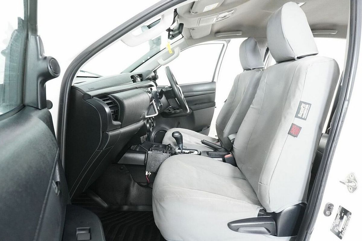 2021 Toyota Hilux SR (4x4) GUN126R Facelift 4X4