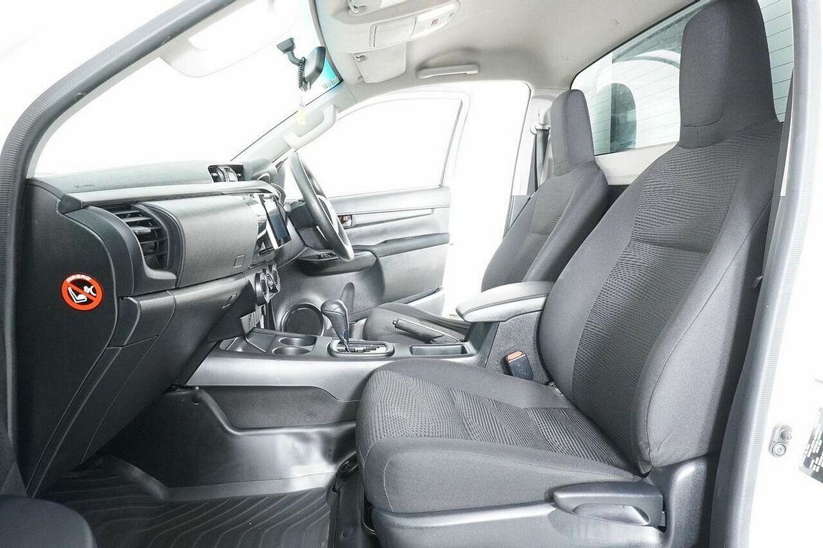 2018 Toyota Hilux SR (4x4) GUN126R MY17 4X4