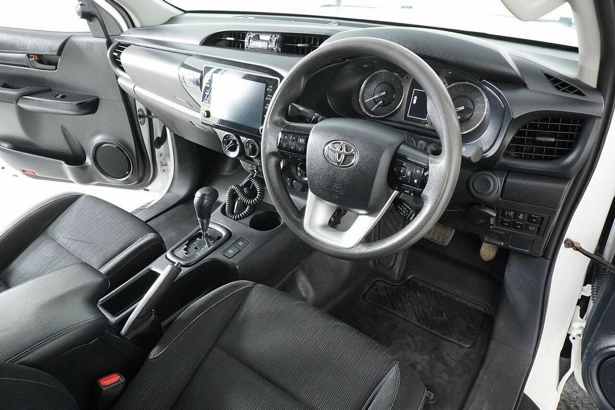 2021 Toyota Hilux SR (4x4) GUN126R 4X4