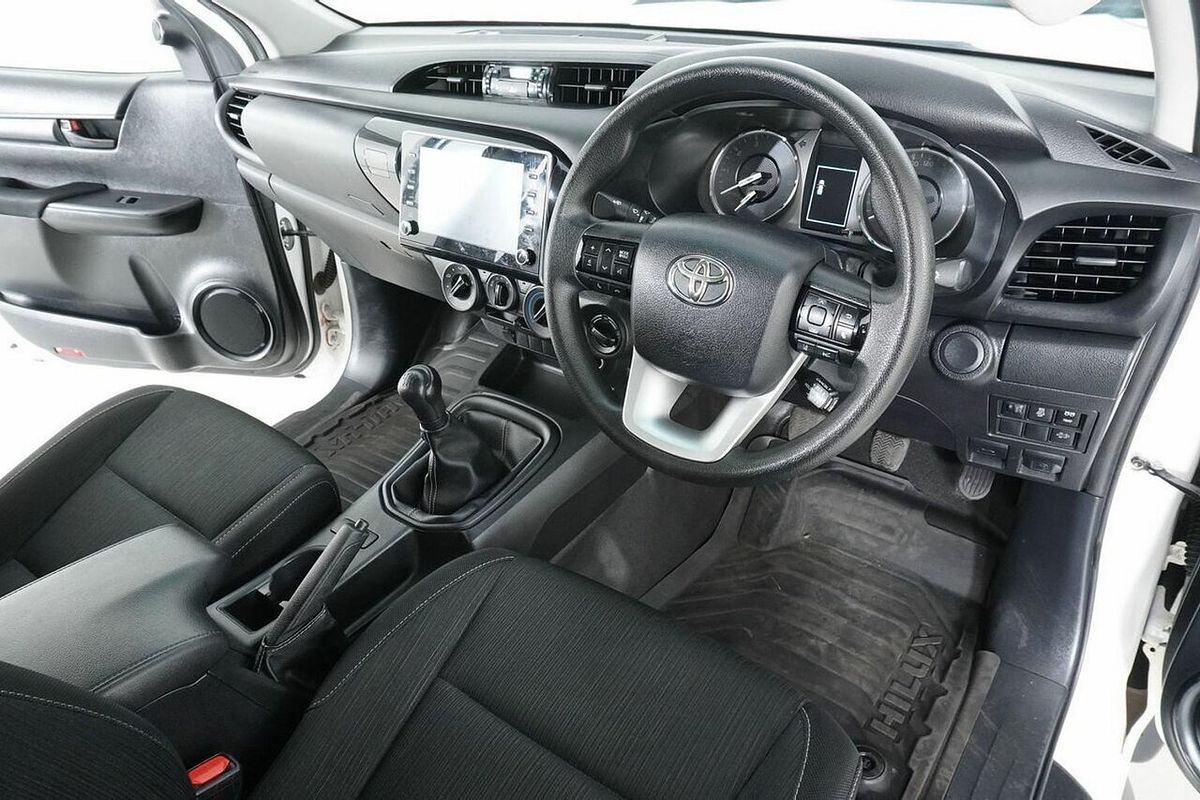 2022 Toyota Hilux SR (4x4) GUN126R 4X4
