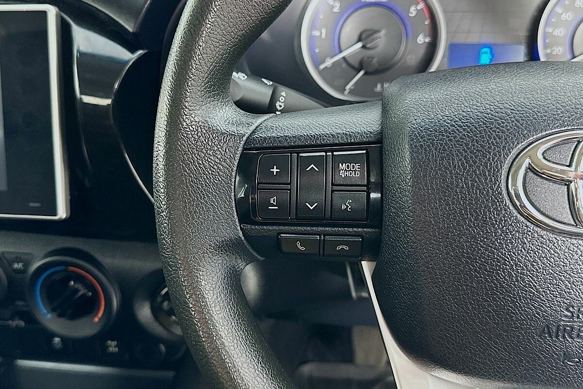 2017 Toyota Hilux SR (4x4) GUN126R MY17 4X4