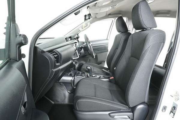 2022 Toyota Hilux SR (4x4) GUN126R 4X4