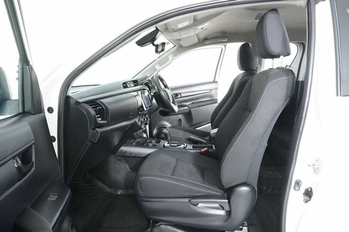 2020 Toyota Hilux SR (4x4) GUN126R MY19 Upgrade 4X4