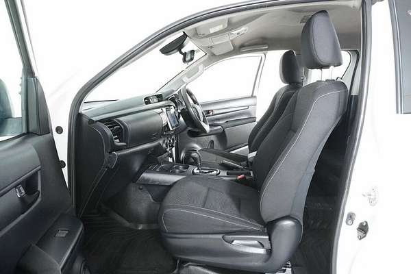 2020 Toyota Hilux SR (4x4) GUN126R MY19 Upgrade 4X4