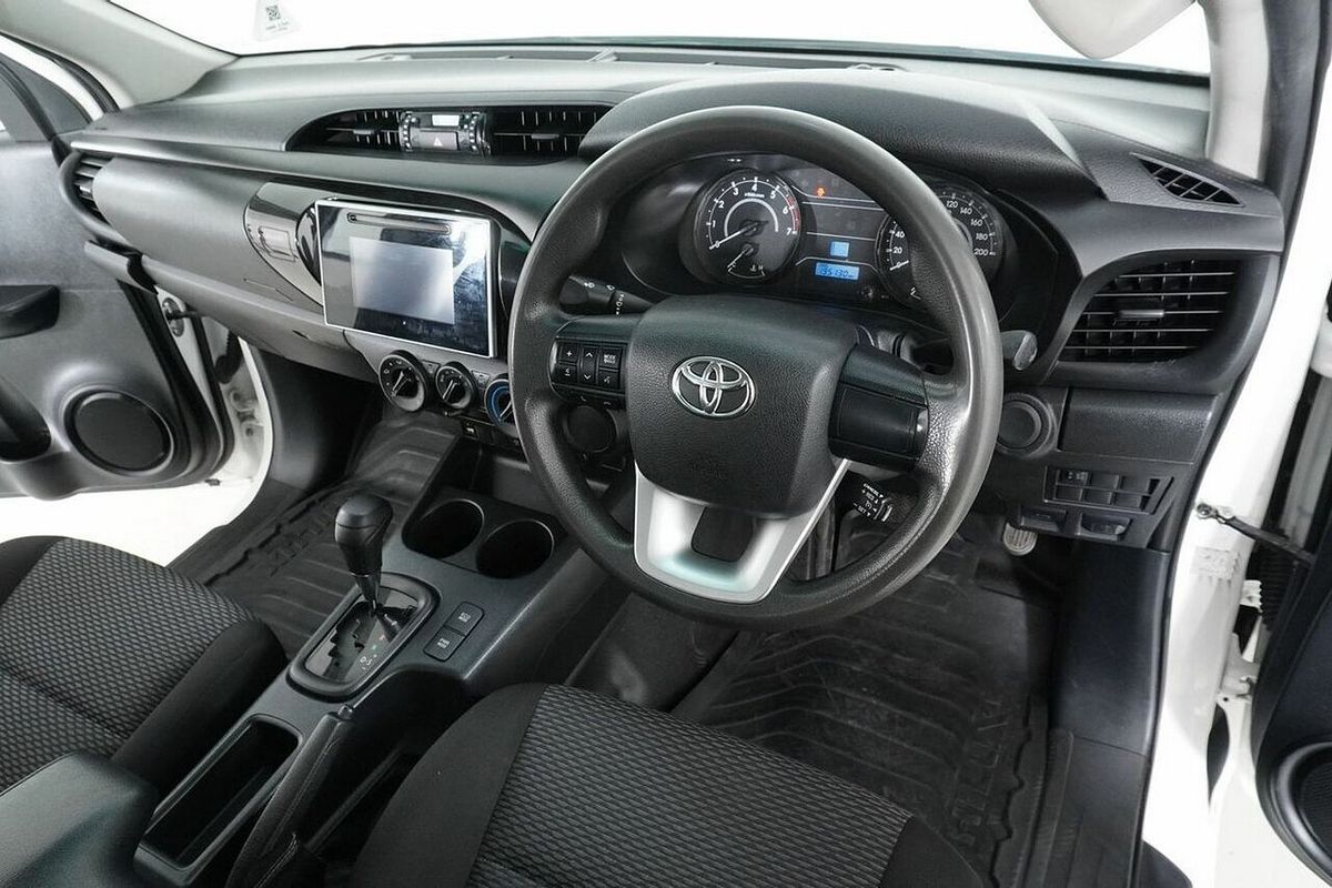 2017 Toyota Hilux Workmate TGN121R MY17 Rear Wheel Drive