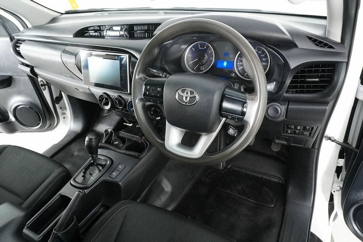 2018 Toyota Hilux SR (4x4) GUN126R MY19 4X4