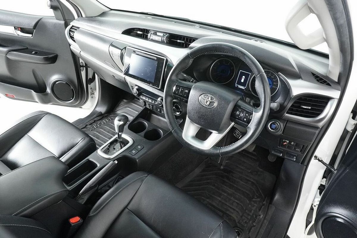 2018 Toyota Hilux SR5 (4x4) GUN126R MY19 4X4