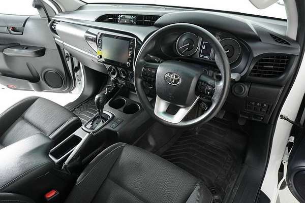 2024 Toyota Hilux SR (4x4) GUN126R 4X4