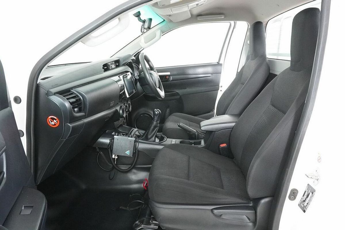 2018 Toyota Hilux SR (4x4) GUN126R MY19 4X4