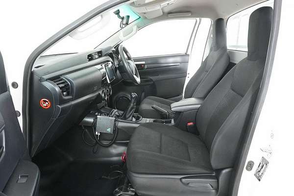 2018 Toyota Hilux SR (4x4) GUN126R MY19 4X4