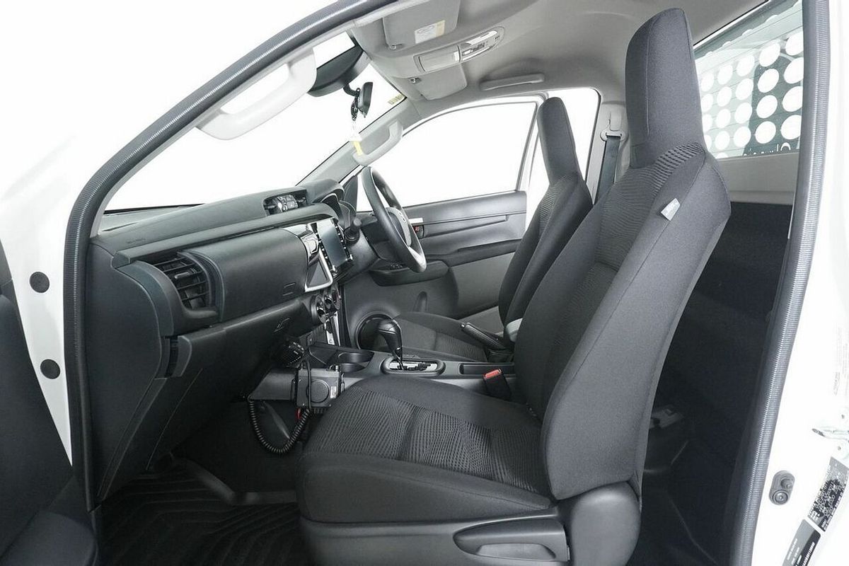 2024 Toyota Hilux SR (4x4) GUN126R 4X4