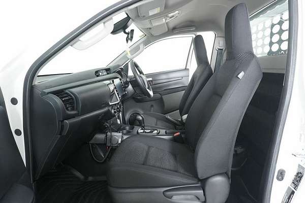 2024 Toyota Hilux SR (4x4) GUN126R 4X4